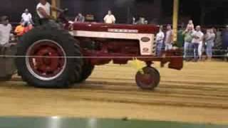 Farmall 560 Tractor Pull Chatsworth GA SEPT 08 [upl. by Ungley]