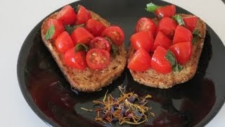 Recette de bruschettas aux tomates cerises et basilic [upl. by Kurr518]