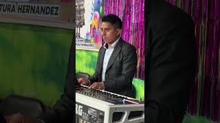 Leonardo Gámez Cantando Con Su Teclado y Su Grupo Elias [upl. by Francine866]