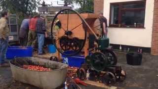 Traditional West Country cider making Chulmleigh Devon [upl. by Charles]