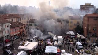 Esplosione furgonerosticceria a Guastalla [upl. by Denys]