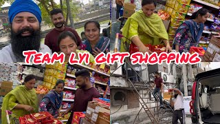 Diwali te team lyi gift shopping shuru [upl. by Publus]