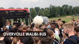 Walibibezoekers in volgepropte bus Walibi Express [upl. by Acirret]