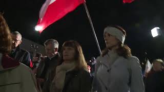 Wystąpienie Jarosława Kaczyńskiego przed Pałacem Prezydenckim [upl. by Adnawot607]