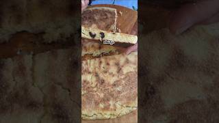 Harcha ou galette semoule aux olives noires فطيرة الحرشا أو السميد semolina pancake [upl. by Eclud]