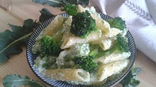 Pasta con la ricotta e broccoli [upl. by Rebm]