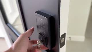 Kwikset 9270CNT 514S Contemporary SmartCode Touchpad Electronic Deadbolt SmartKey Matte Black Finish [upl. by Sutherlan]