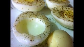 HOW TO PERFECTLY BOIL EGGS [upl. by Gabi]