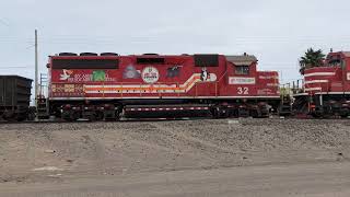 Tren de Southern Perú llegando de la mina Toquepala a Ilo [upl. by Alenas]