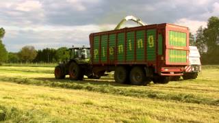 Grassilage 2013 Teil 1 mit ein Claas Jaguar 980 mit einer Pick Up PU 300 [upl. by Katherin]