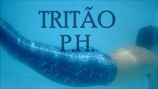 Tritão PH Merman Swimming Underwater Brazillian Merman blue tail [upl. by Dorren]