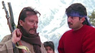 Arvind Swamy tries to escape from Pankaj Kapoor  Roja Tamil Movie  Part 12 [upl. by Adriana566]