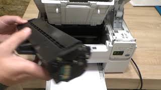 Replacing the Toner Cartridge Samsung SCX3405 [upl. by Danny]