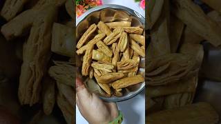 Diwali specialrecipe cooking namakpare [upl. by Bendicty]