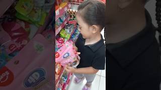 Sienna minta permen Gummy shorts shortvideo viralvideo trending permen candy [upl. by Eillek]