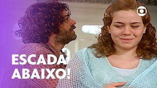 Bianca cai da escada e Petruchio e Catarina se desesperam 😱  O Cravo e a Rosa  TV Globo [upl. by Kenimod]