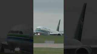 WING FLEX CENTRAL 787 Landing into MAN shortsfeed planespotting avgeek 787dreamliner [upl. by Nosa711]