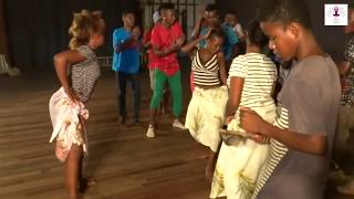 Danses malgaches traditionnelles en région du Boeny vidéo 33 [upl. by Mazman502]