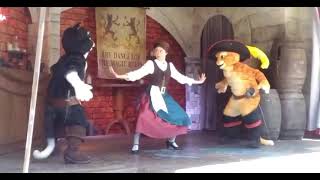 Puss in boots dance at universal studio [upl. by Vallery769]