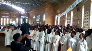 Chorale illuminatio  Inyange yera de [upl. by Ennaesor938]