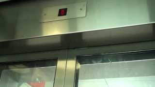 シンドラーLiftronic製エレベーター SchindlerLiftronic Traction Elevator  Bus Station Southbank Brisbane QLD [upl. by Froehlich]