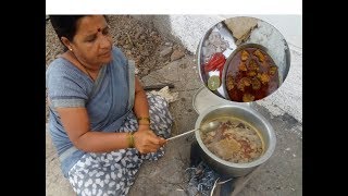 झणझणीत तोंडाला पाणी सोडणारा गावरान चिकन रस्सा gavran chicken rassa Kolhapuri Style Chicken Curry [upl. by Barbur]