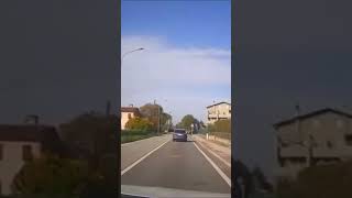 Mirco Trevisan il sorpasso fatale e lincidente in moto le immagini riprese da una dash cam [upl. by Andersen]