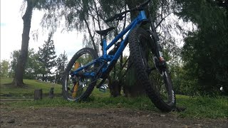 Commencal clash essential fox 2020  bike check  damn mtb [upl. by Ferrand796]