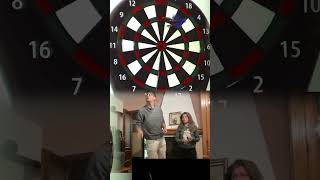 TRIPLE 20 JUGANDO A DARDOS GRANBOARD DASH 3S HOW TO PLAY DARTS shorts darts viralvideo [upl. by Obola915]