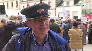 Manifestation à Pontivy pour la réouverture de la ligne ferroviaire entre SaintBrieuc et Auray [upl. by Hilel]