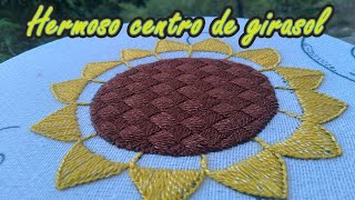 Bordado fácil  Idea para bordar un centro de girasol [upl. by Icul]