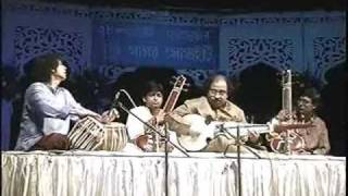 Pt Tejendra Narayan Majumdar amp Ud Zakir Hussain Pilu Barwa Raagmalaclip2 [upl. by Bowra]