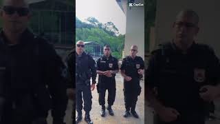 policial dançando [upl. by Selmore145]