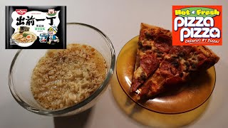 NISSIN DEMAE RAMEN BLACK GARLIC OIL TONKOTSU amp LEFTOVER PIZZA PIZZA ASMR MUKBANG [upl. by Lambard]