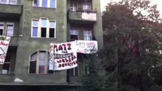 Polizei räumt besetztes Haus in der Schlesischen Straße 4 [upl. by Enihpets]