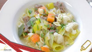 Rindfleischsuppe I Rezept I Einfache Suppe kochen mit frischem Gemüse und Beinscheibe [upl. by Enitsahc]