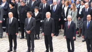 Invalides  lhommage solennel de tout un pays à Pierre Mauroy [upl. by Airekat497]