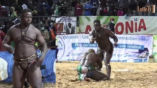 KO explosif  Combat Valdo vs Thiatou Walo  25 décembre 2023 [upl. by Fleischer764]