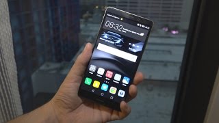 Coup doeil sur le Huawei Mate 8  CES 2016 [upl. by Nuhsyar]