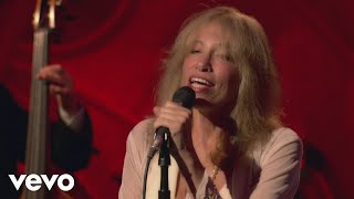 Carly Simon  Moonlight Serenade Live On The Queen Mary 2 [upl. by Anelah35]