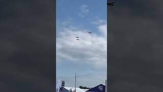 Formation flight Oshkosh airventure Day 2 [upl. by Astred566]