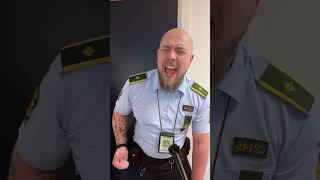 Har I flere udfordringer til os 😉💙 politi police youtubeshorts [upl. by Olonam]