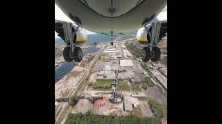 Emergency Landing in New Orleans International Airport Louis Armstrong [upl. by Airbmak417]