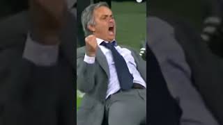 La rección de mourinho al gól de ronaldo [upl. by Aitra624]