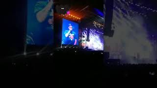 Limp Bizkit sube a fan durante concierto en Vive Latino 2022 [upl. by Eskil]