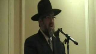 Rabbi Pinchos Lipschutz Speaking at the Kinnus in Lakewood [upl. by Zinck]