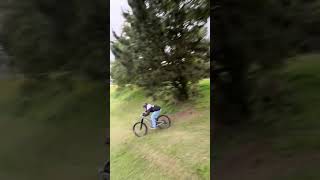 Die Johanna löten 😂 mtb mtblife viralvideo automobile mountainbikelifestyle jump bikelife [upl. by Dyal]