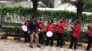 Anil kapoor play trumpet in one two ka four song [upl. by Senskell]