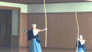 kyudo 弓道 特別演武（2011115） [upl. by Nepets199]