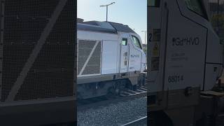 Chiltern Railways 68014 Greener Future Livery departs Banbury [upl. by Brier368]